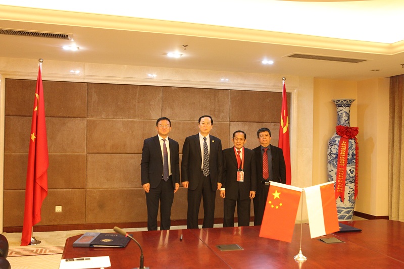 8bd33d45cfed4b51bc6e829103451e03.jpg 印尼.JPG